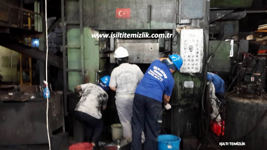 fabrika-temizlik-sirketleri Makine Temizleme Şirketleri